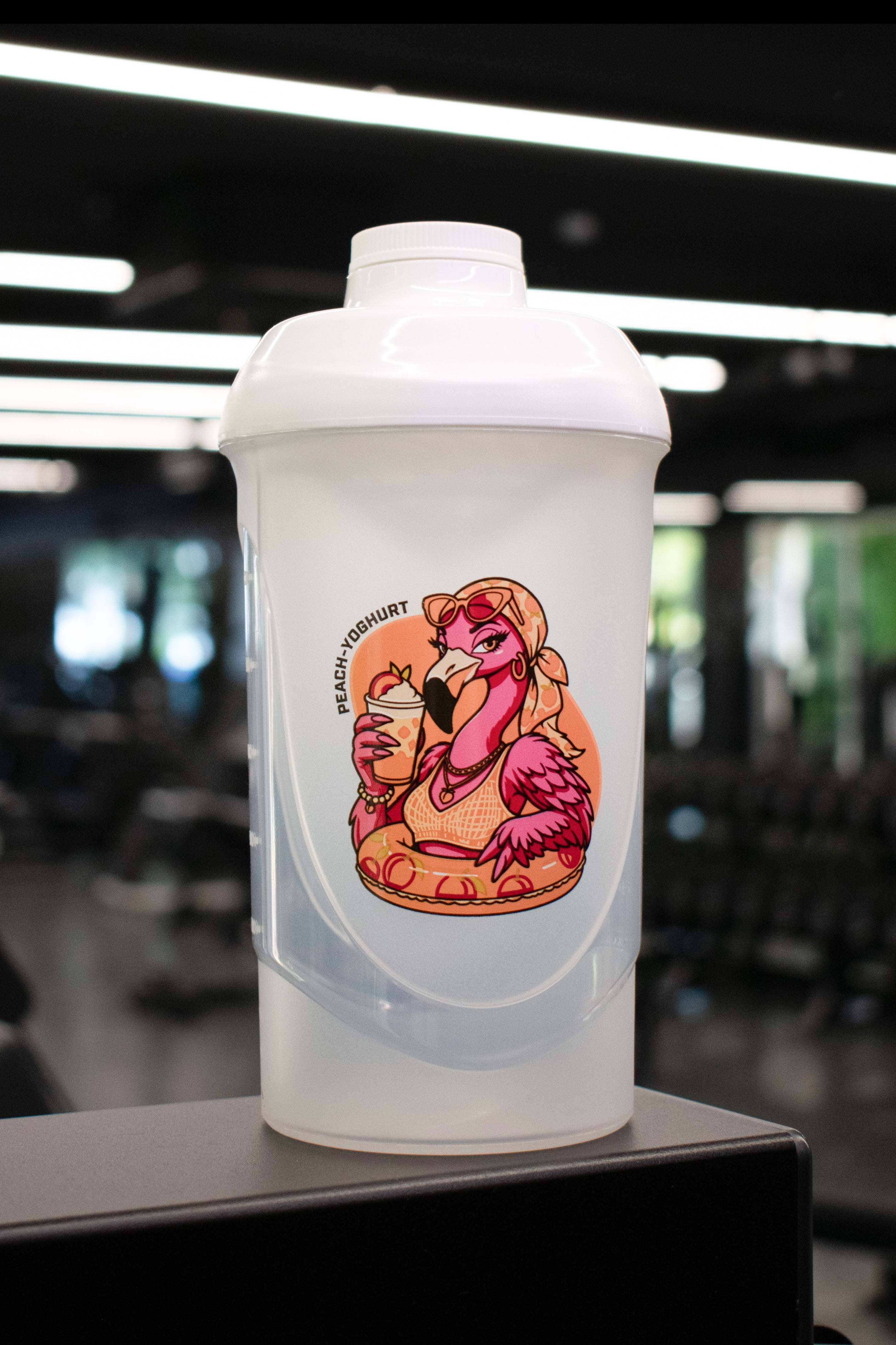 Limitált kiadású, gyűjthető shaker (Barackos joghurt) - 600 ml