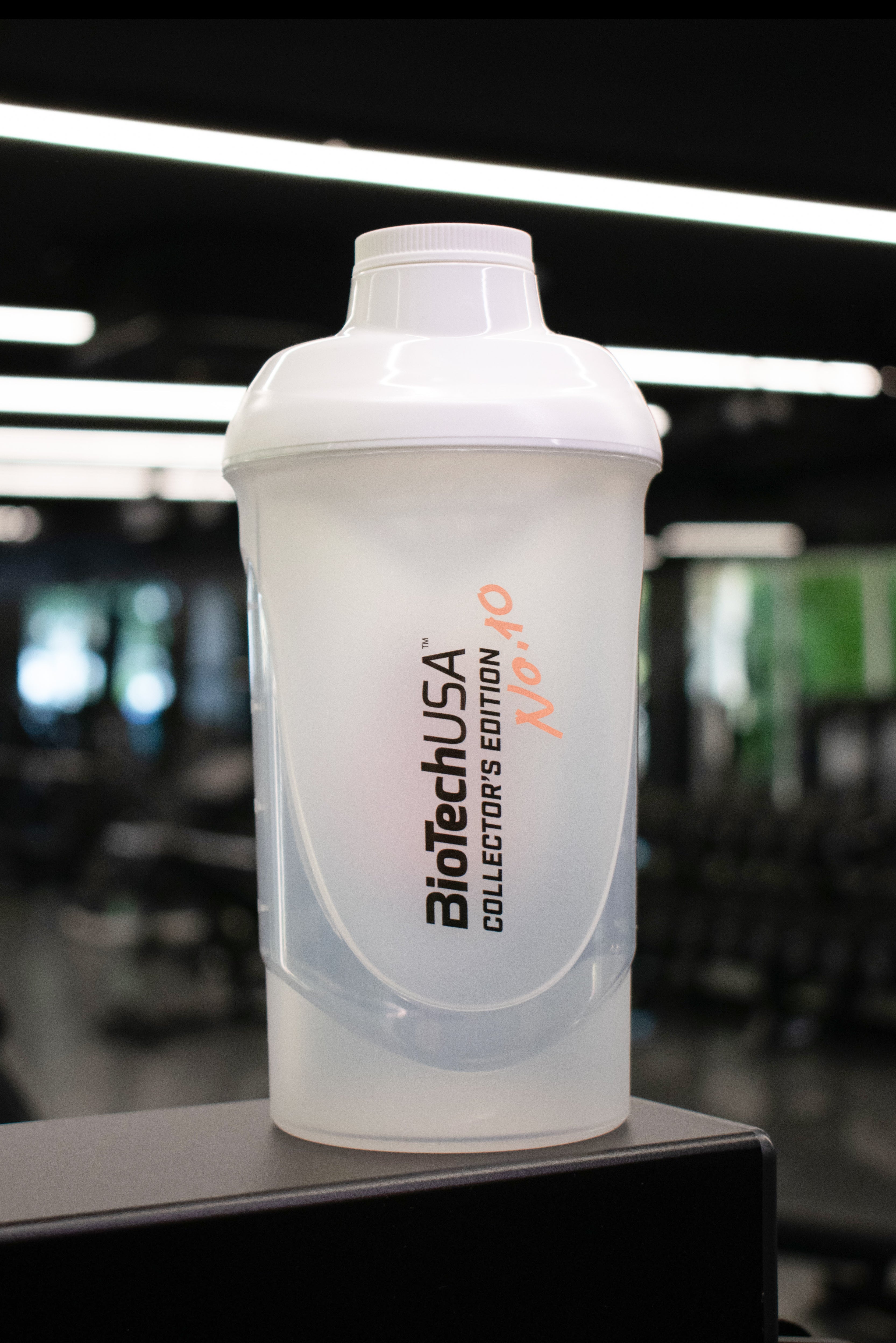 Limitált kiadású, gyűjthető shaker (Barackos joghurt) - 600 ml